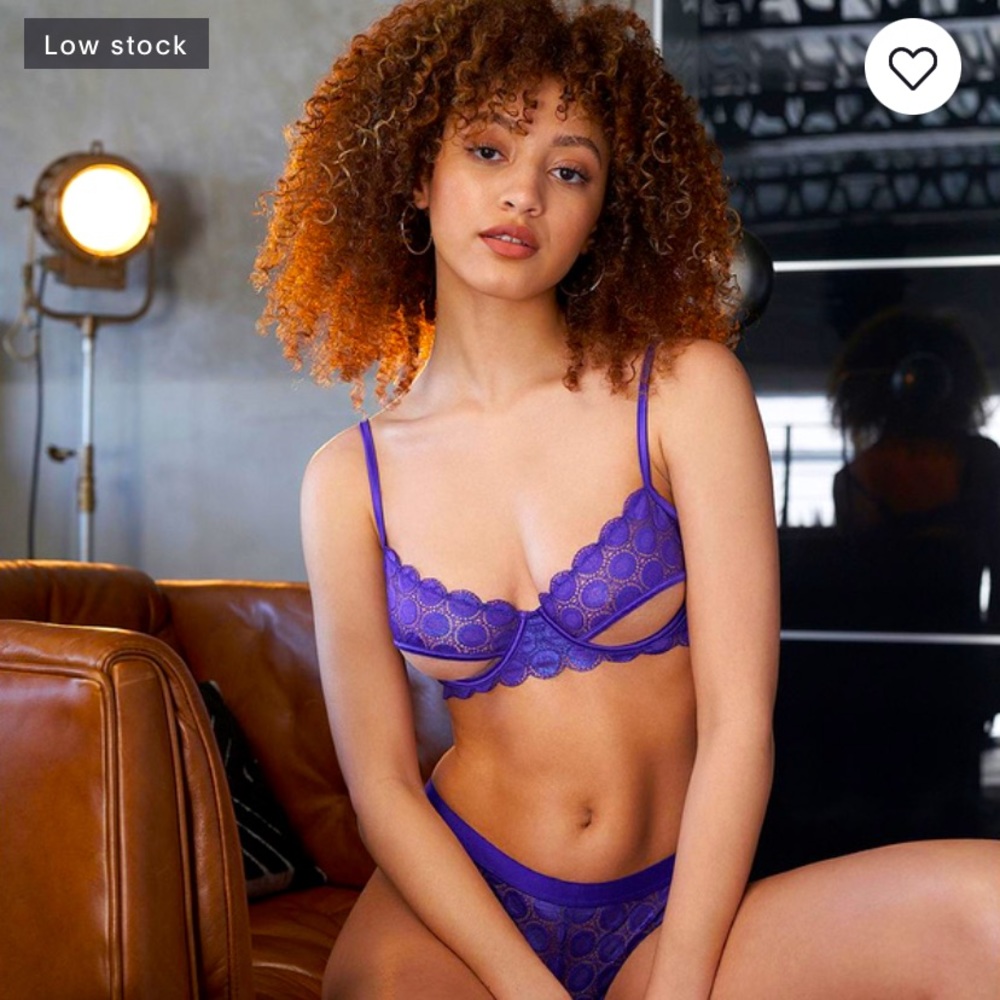 Rihanna Savage X Fenty  Mod on the Moon Unlined Demi Bra. BRAND NEW SIZE 32C